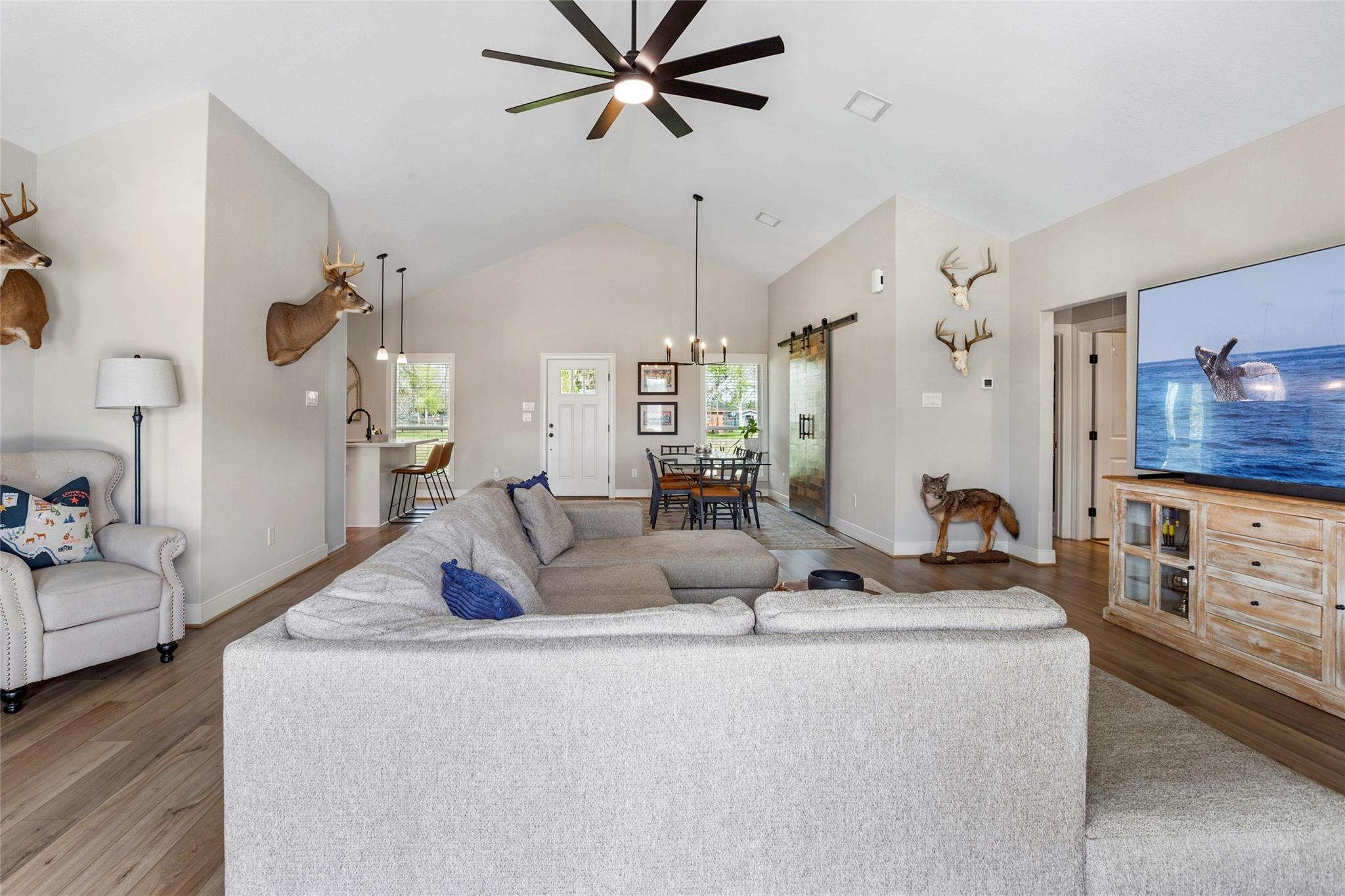 7634 Highland Road