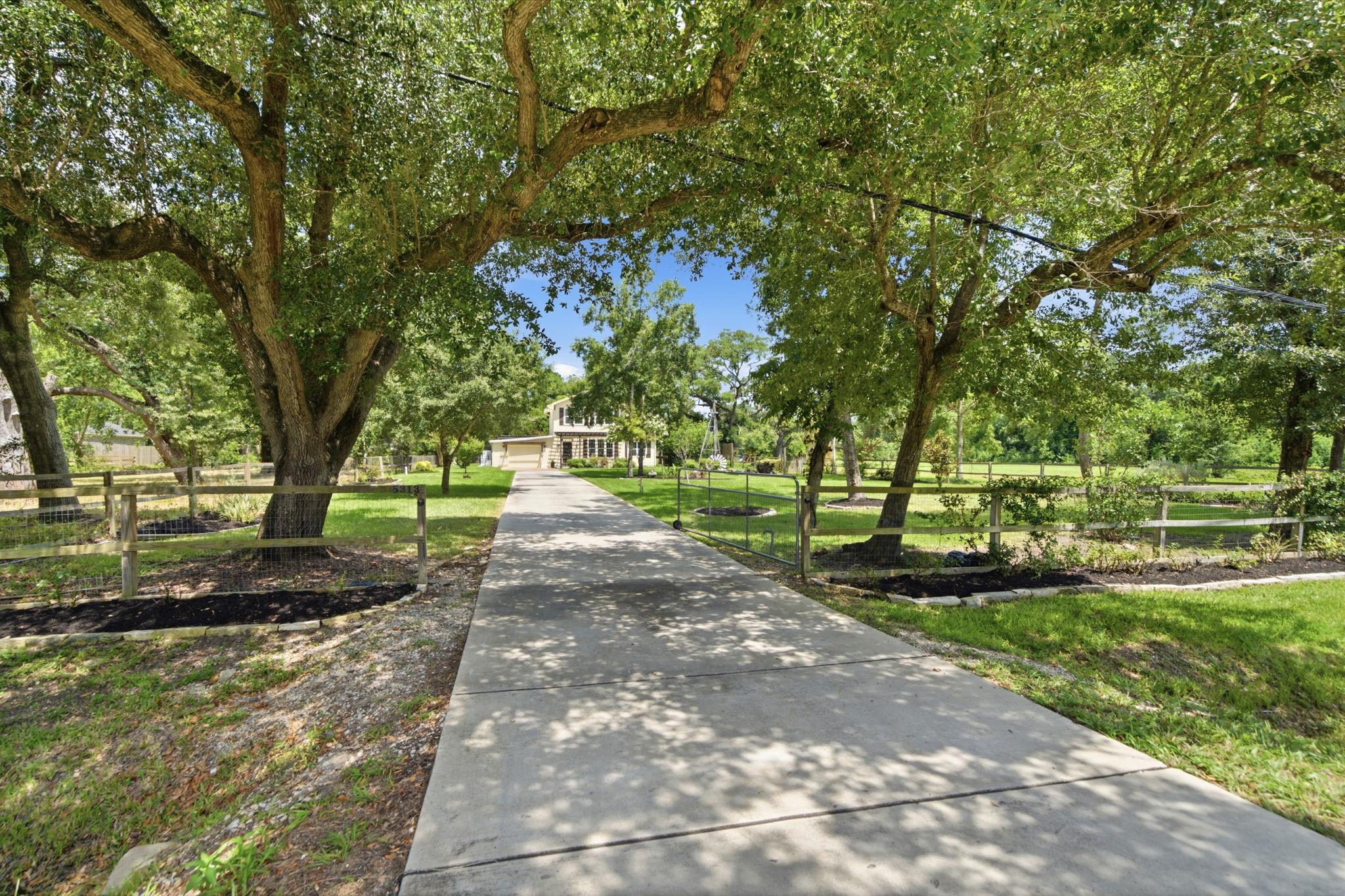 5313 Palm Drive