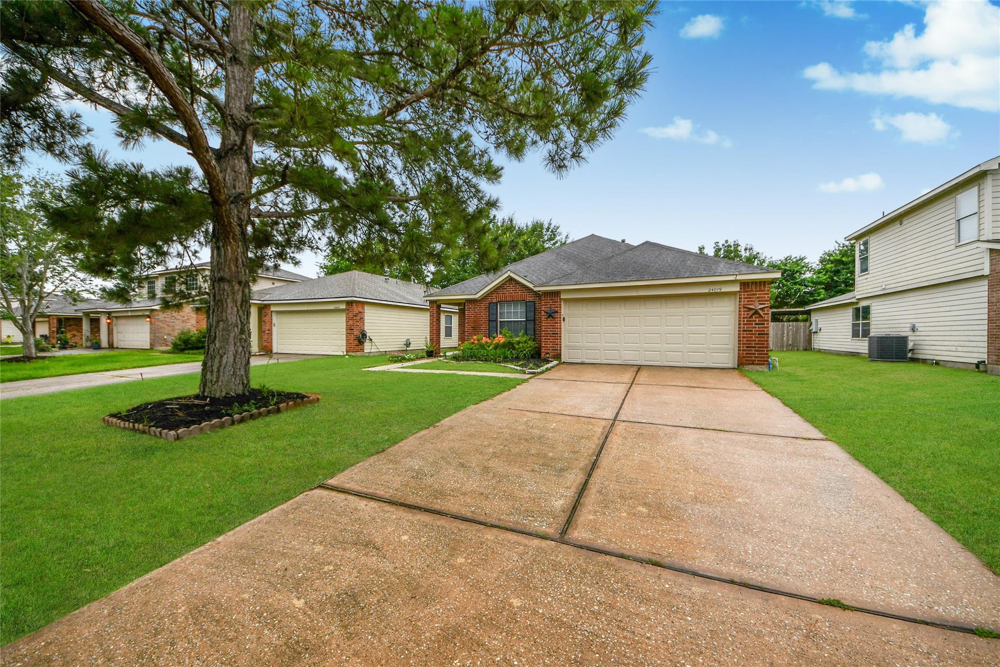 24019 Kingbriar Drive