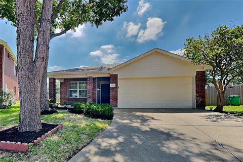 Photo of 10202 Peridot Cove, Houston, TX 77095 (MLS # 83587081)