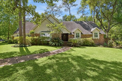 Photo of 41 Willowend Drive, Houston, TX 77024 (MLS # 74094490)