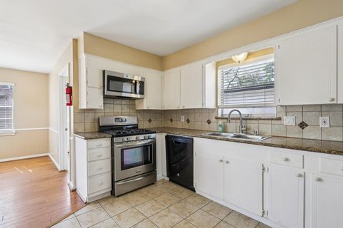 Tiny photo for 10015 Warwana Road, Houston, TX 77080 (MLS # 19569514)