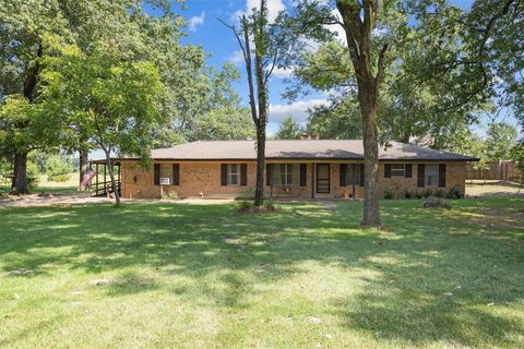 Photo of 5206 Lotus Lane, Lufkin, TX 75904 (MLS # 97634221)