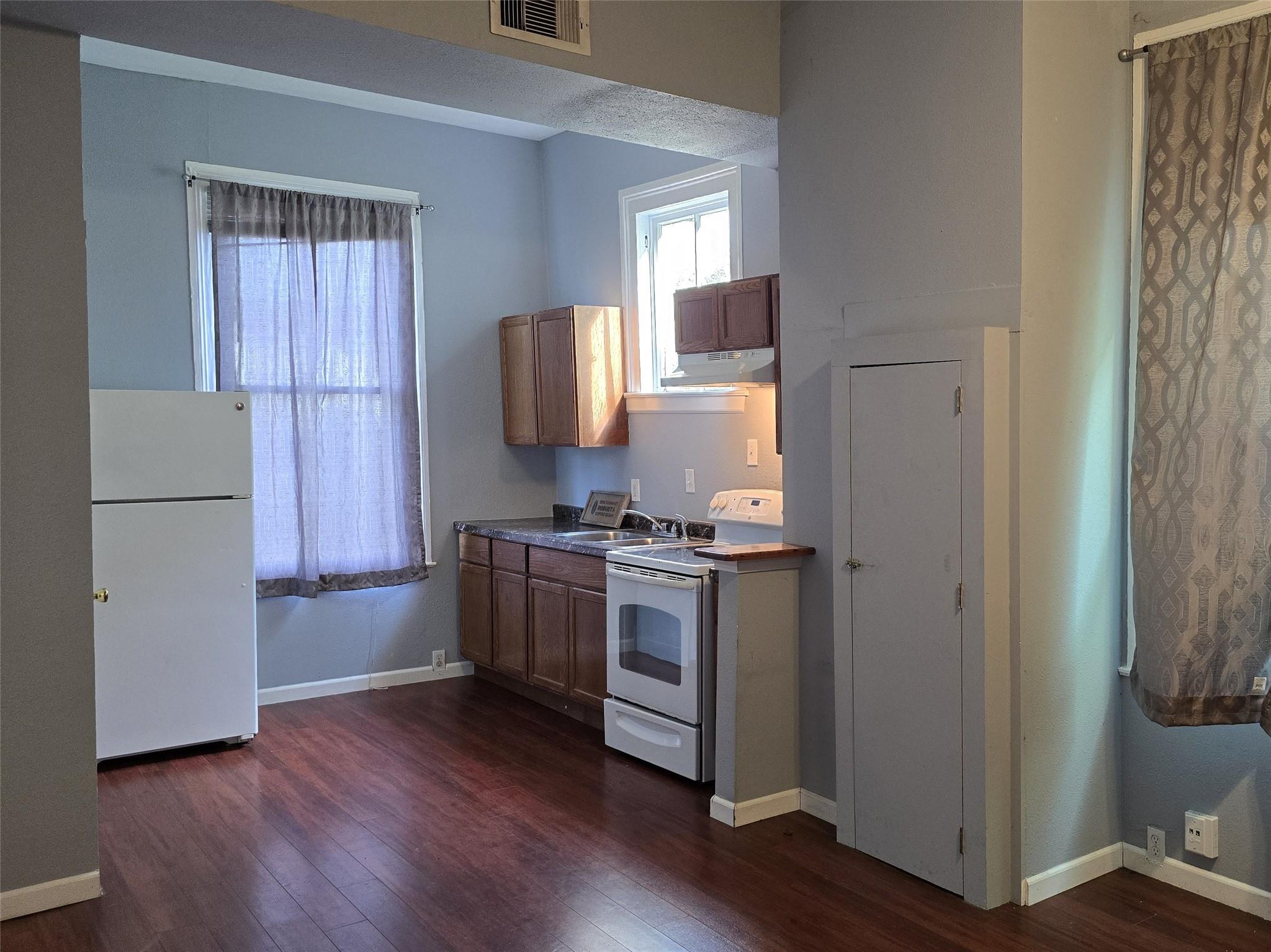 1614 Market Street 4