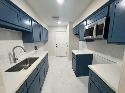 Condo For Rent - 2685 Gessner Road #601<br/> Houston, TX 77080