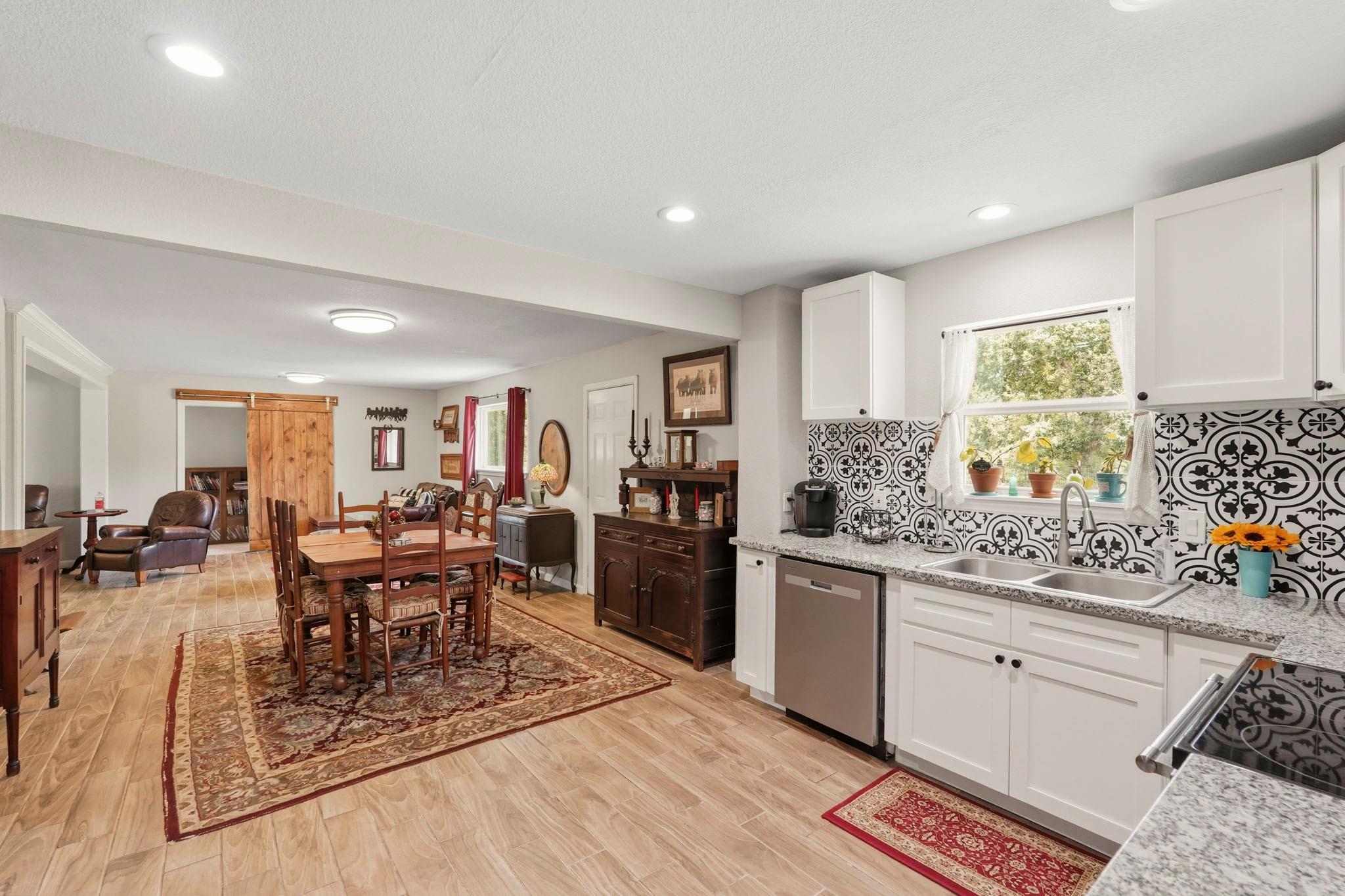 708 County Rd 691 Road 691