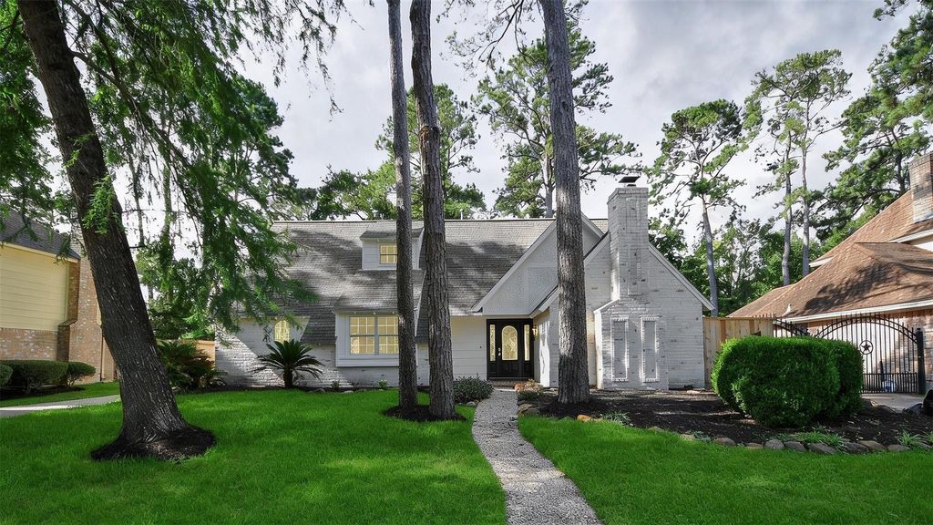 Photo of 14514 Ravenhurst Lane, Houston, TX 77070 (MLS # 68119128)