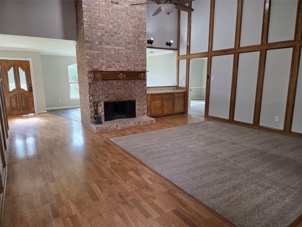 Photo of 8706 Chelsworth Drive, Houston, TX 77083 (MLS # 44395627)