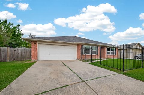 Photo of 1010 Twisted Elm Court, Houston, TX 77038 (MLS # 58608084)