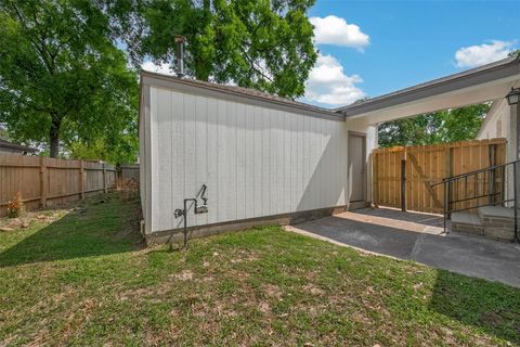 Tiny photo for 3907 Holly Green Court, Houston, TX 77339 (MLS # 4288123)