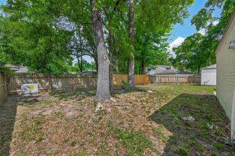 Tiny photo for 3907 Holly Green Court, Houston, TX 77339 (MLS # 4288123)