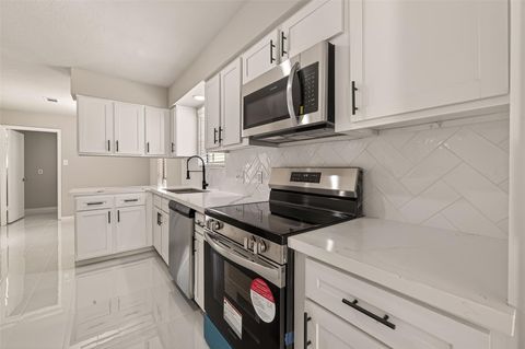 Tiny photo for 3907 Holly Green Court, Houston, TX 77339 (MLS # 4288123)