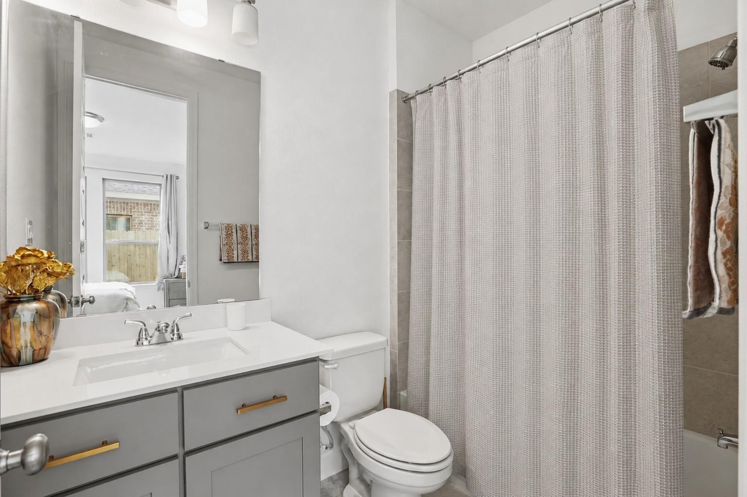 24719 Hibiscus Garden Way