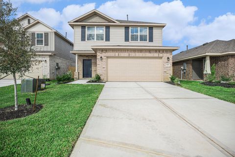 Photo of 4306 W Bayou Maison Circle, Dickinson, TX 77539 (MLS # 70923721)