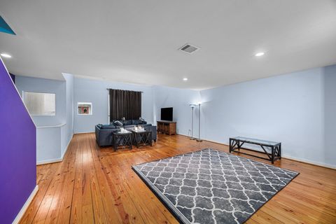 Tiny photo for 922 Andrews Street, Houston, TX 77019 (MLS # 12541788)