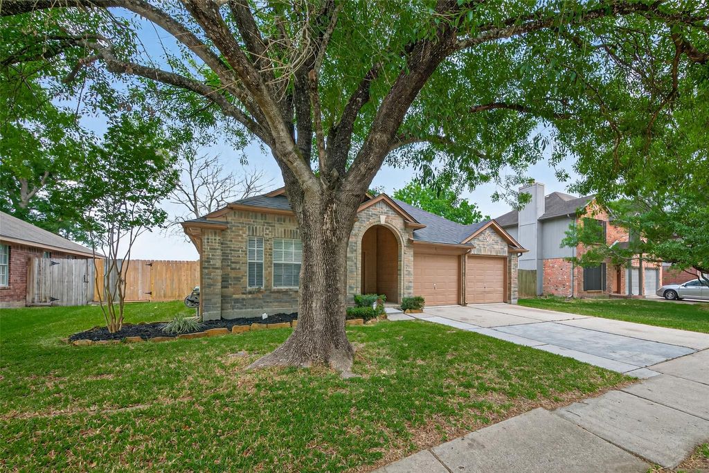 Photo of 18822 Yaupon Trail, Humble, TX 77346 (MLS # 15266776)