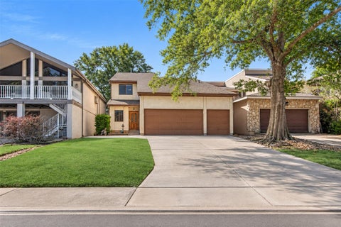 Photo of 50 Waters Edge Street, Conroe, TX 77356 (MLS # 22016870)