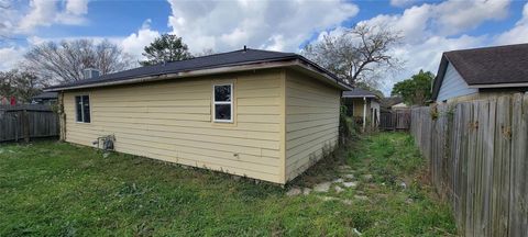 Tiny photo for 16147 Little Cypress Lane, Cypress, TX 77429 (MLS # 18398590)