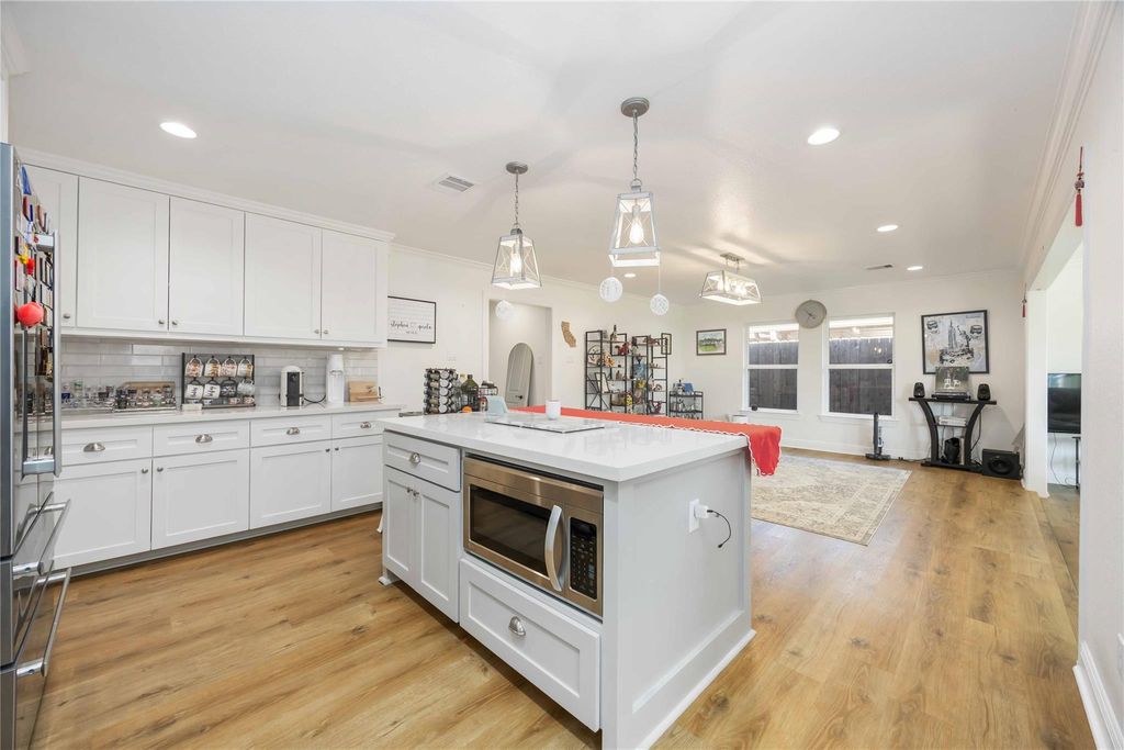 Photo of 2011 De Milo Drive, Houston, TX 77018 (MLS # 79811822)