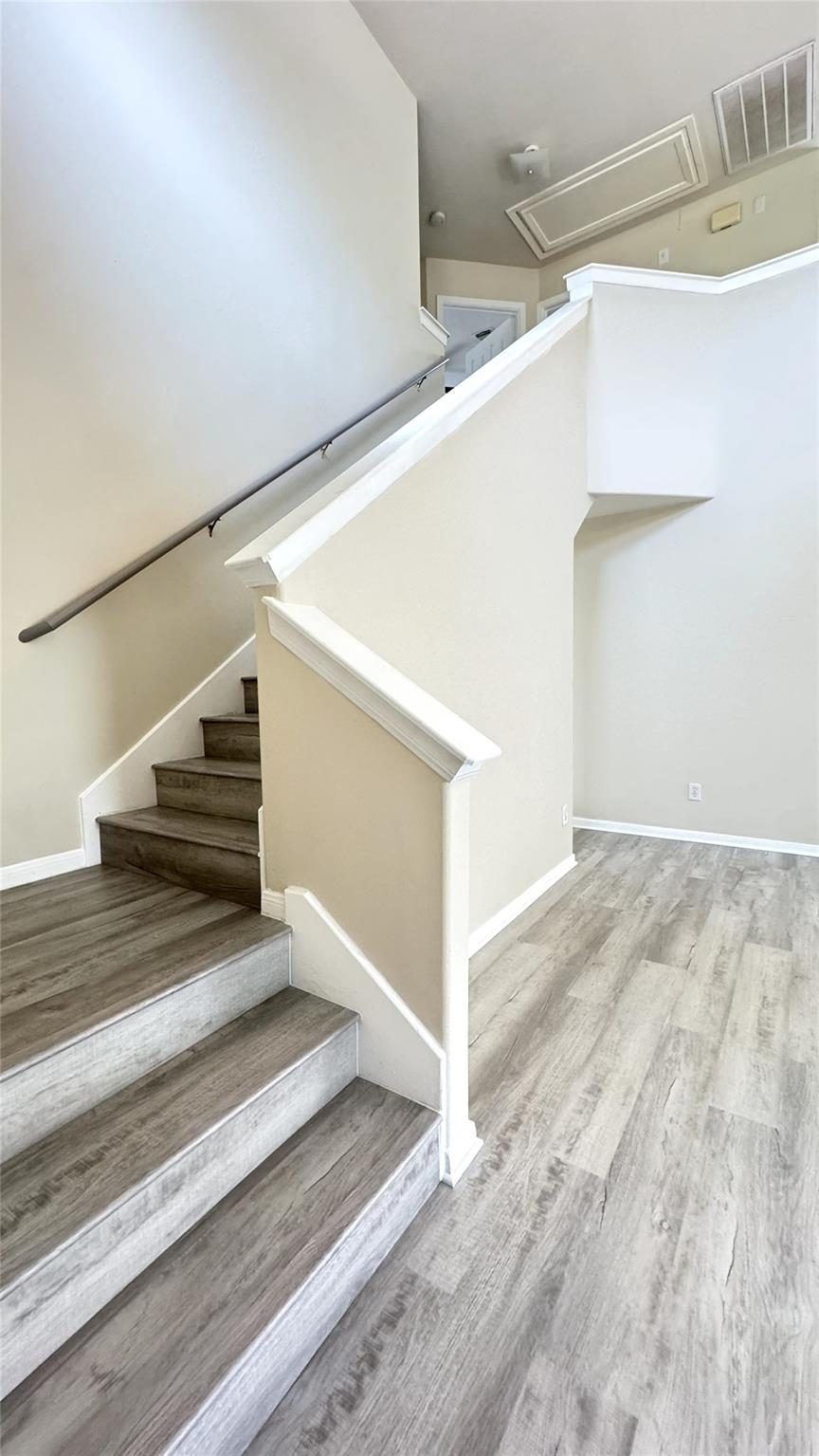 19127 Lakota Drive