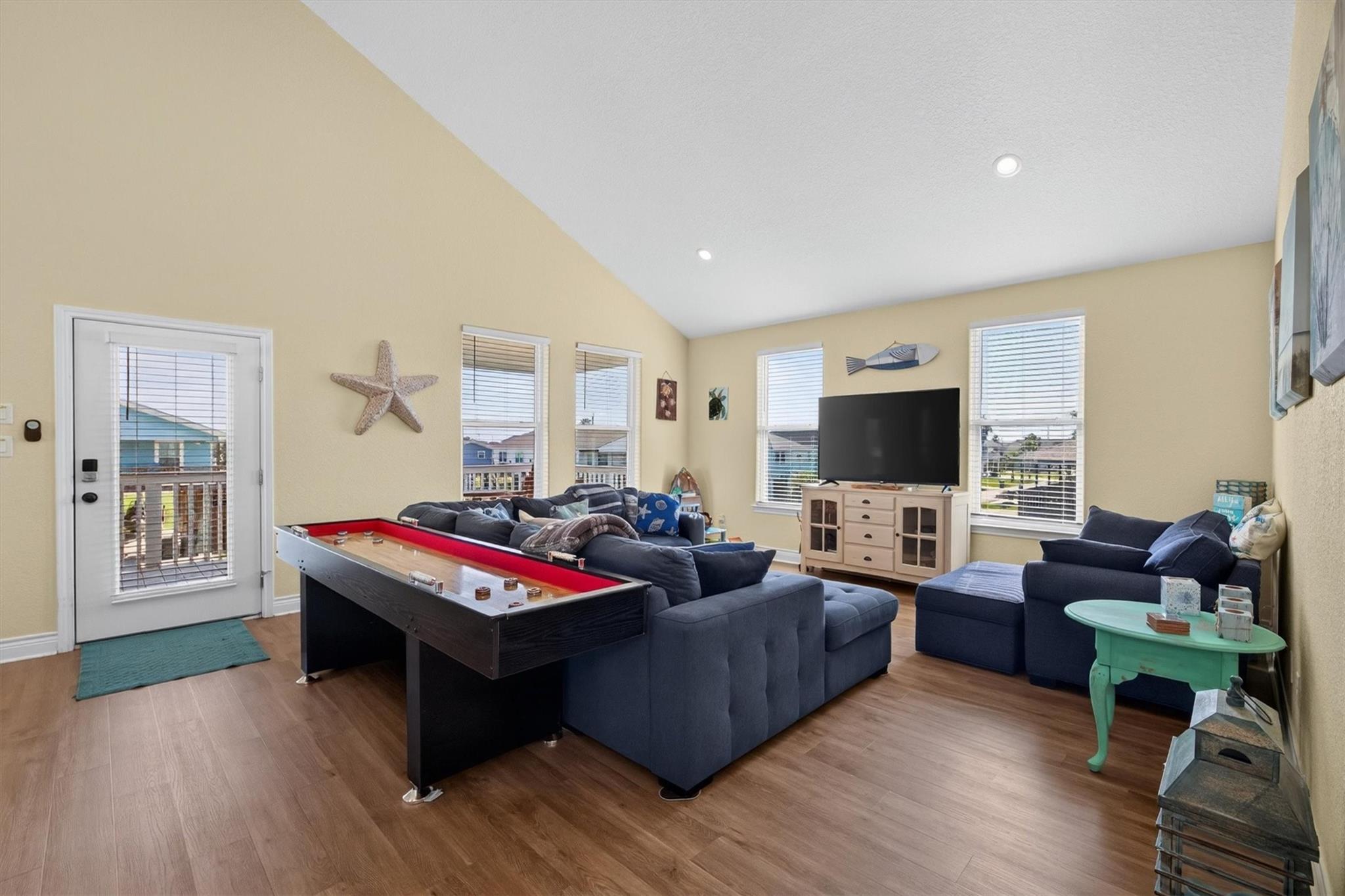 4022 Fort Bend Drive