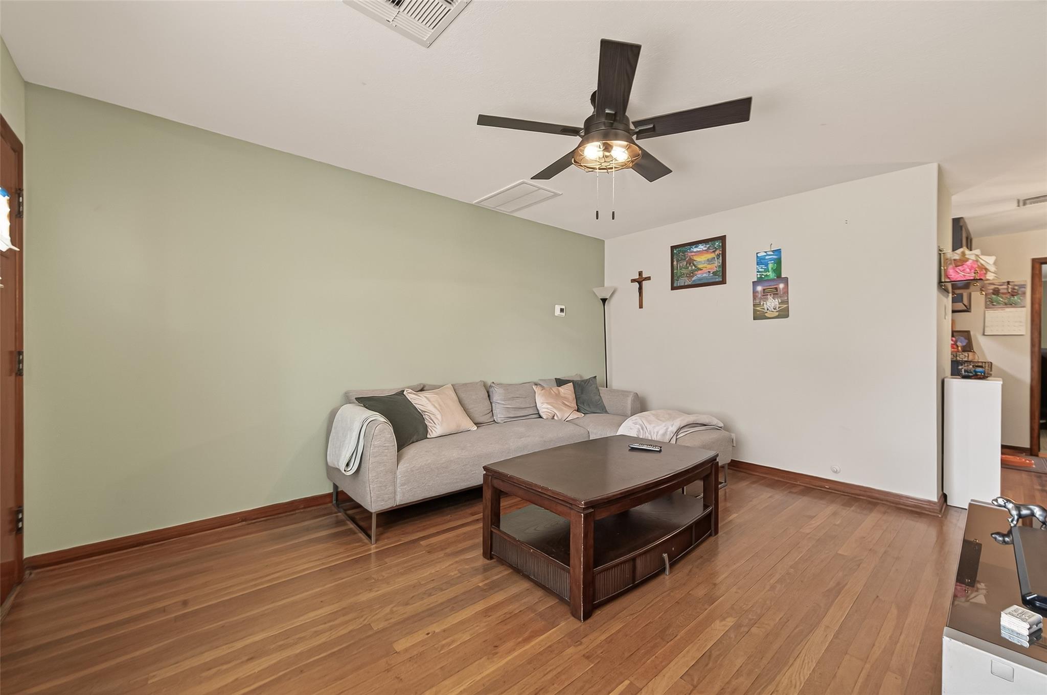 145 E Twickenham Trail