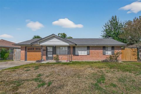 Photo of 145 E Twickenham Trail, Houston, TX 77076 (MLS # 10810226)