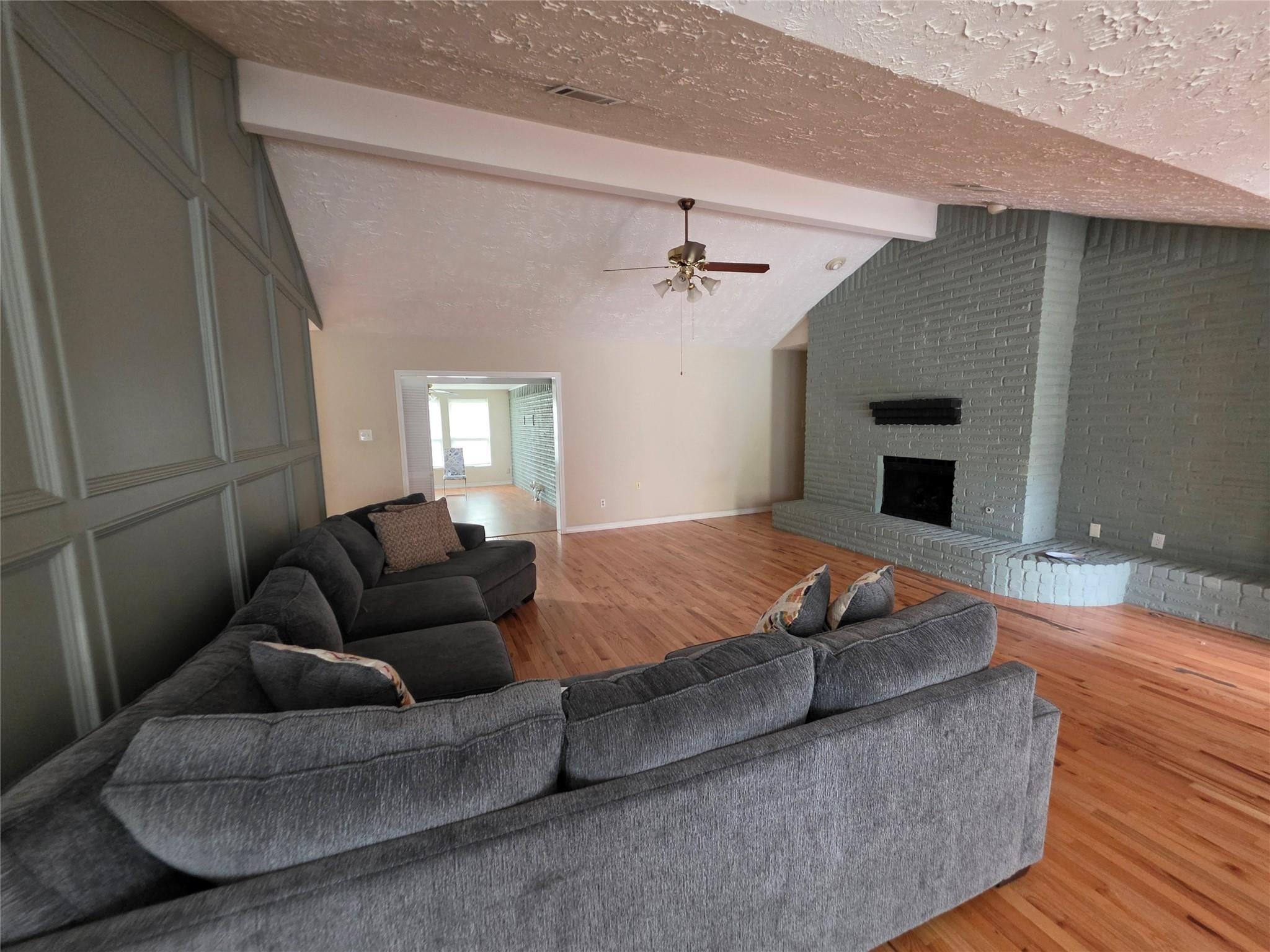 2810 Poplar Creek Lane