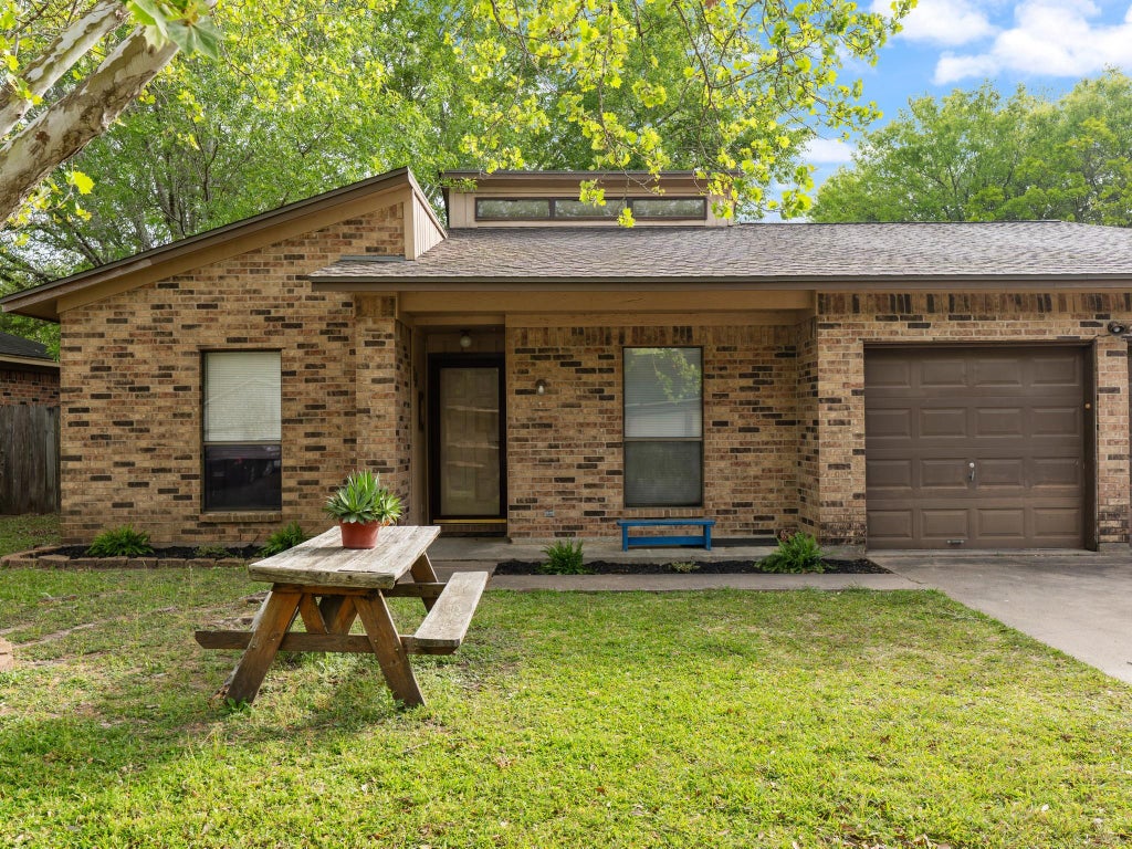 Photo of 13 Columbella Street, Bay City, TX 77414 (MLS # 78545627)