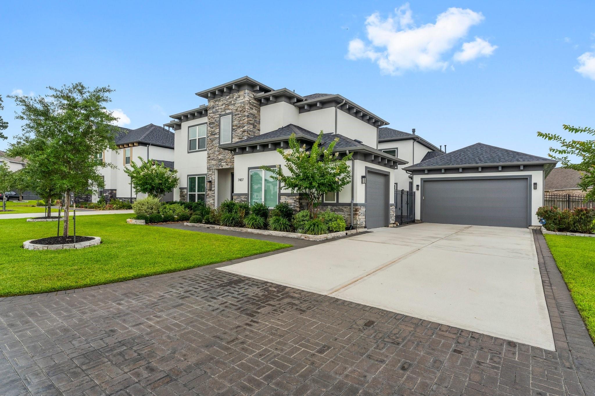 7407 Sawgrass Terrace Lane