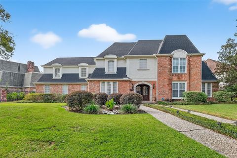 Photo of 15715 Fleetwood Oaks Drive, Houston, TX 77079 (MLS # 51846480)