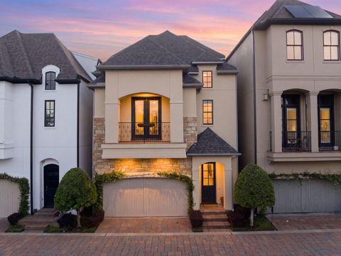 Photo of 6527 Clarewood Oak Estates Lane, Houston, TX 77081 (MLS # 9377051)