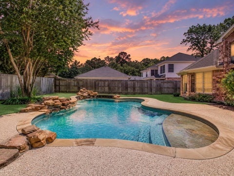 Homes For Sale - 11810 Rue Beaujon Court<br/> Tomball, TX 77377