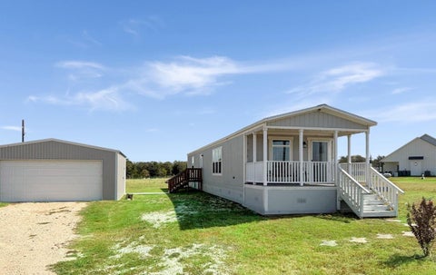 Photo of 2381 W Us Highway 90, Flatonia, TX 78941 (MLS # 90327409)