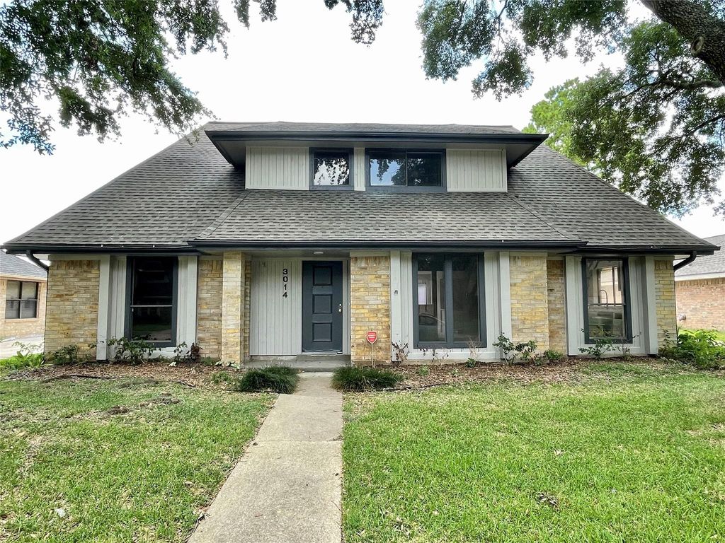 Photo of 3014 Edgewood Drive, Sugar Land, TX 77479 (MLS # 71582035)