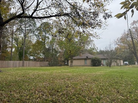 Tiny photo for 18303 Anne Drive, Webster, TX 77058 (MLS # 83659435)