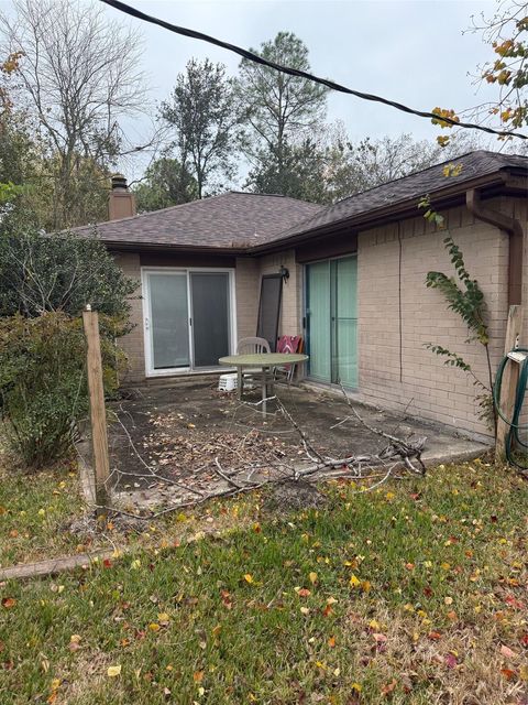 Tiny photo for 18303 Anne Drive, Webster, TX 77058 (MLS # 83659435)