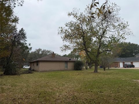 Tiny photo for 18303 Anne Drive, Webster, TX 77058 (MLS # 83659435)