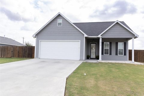 Photo of 1912 Lynn Street, El Campo, TX 77437 (MLS # 62559296)