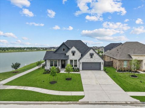 Homes For Sale - 4927 Dickens Landing Drive<br/> League City, TX 77573