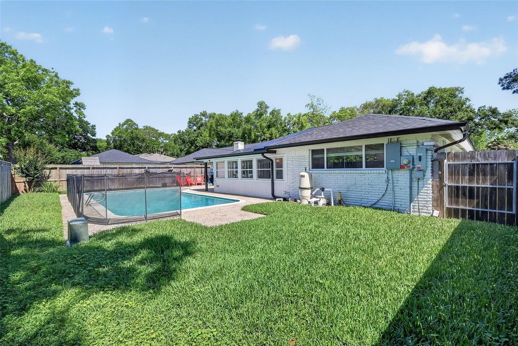 Photo of 1626 Seagate Lane, Houston, TX 77062 (MLS # 78450137)