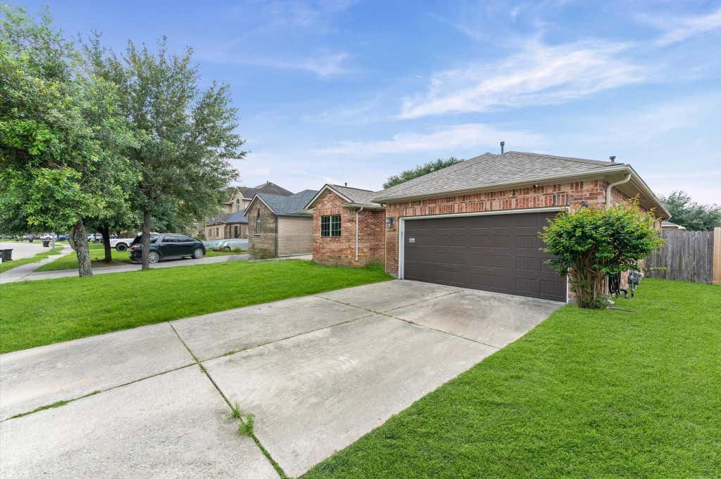 Photo of 22426 Toronado Ridge Lane, Porter, TX 77365 (MLS # 28819370)