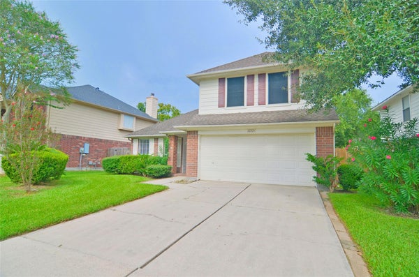 16915 LIGHTHOUSE VIEW DR, FRIENDSWOOD, TX 77546 - Image eea1e29fb2044fcf070bc5cf5f121283/2031657653