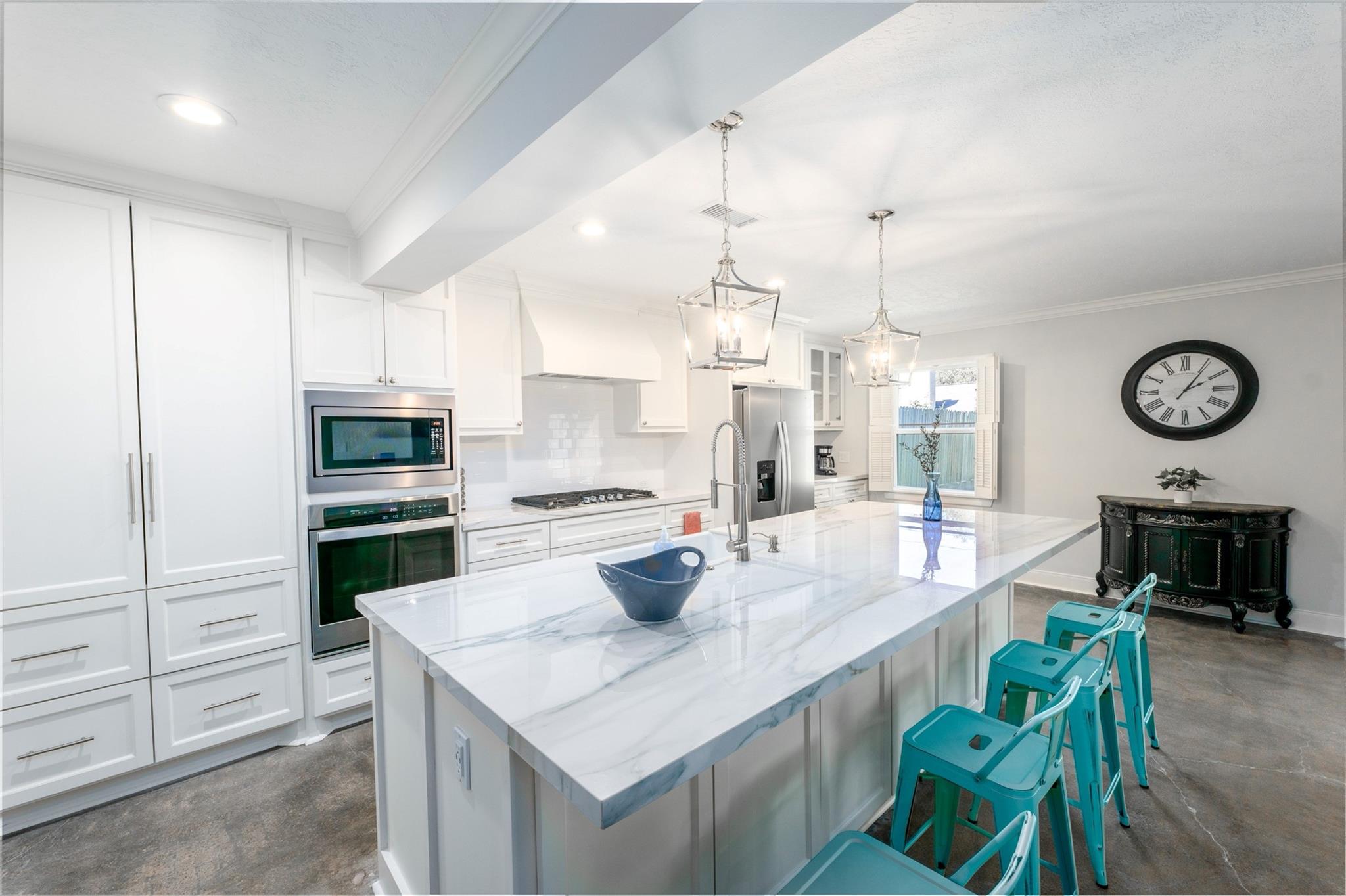 9330 Meadowbriar Lane