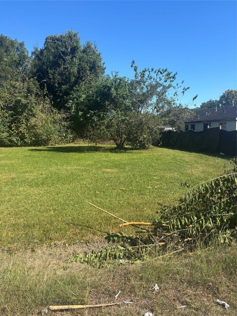 Photo of 9233 Noel Street, Houston, TX 77033 (MLS # 34247434) Photo of 9233 Noel Street, Houston, TX 77033 (MLS # 34247434)