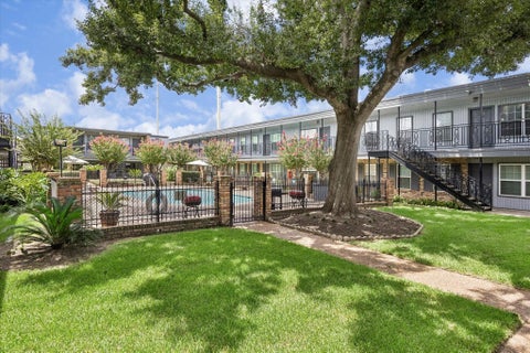 Photo of 3131 Southwest Freeway #46, Houston, TX 77098 (MLS # 42760659)