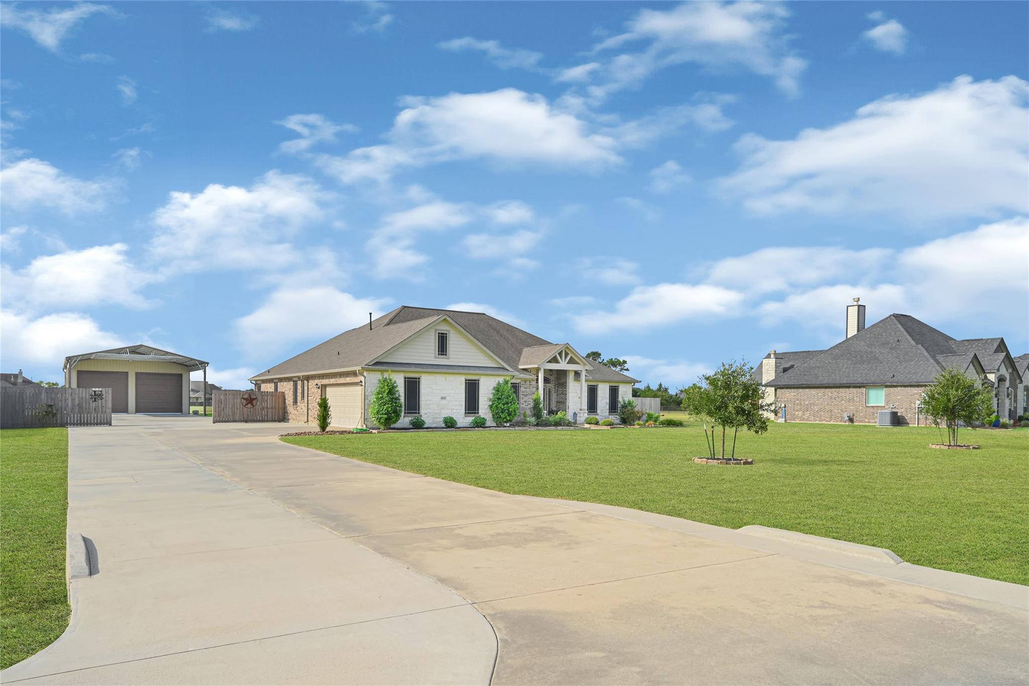 4542 Pineloch Bayou Drive