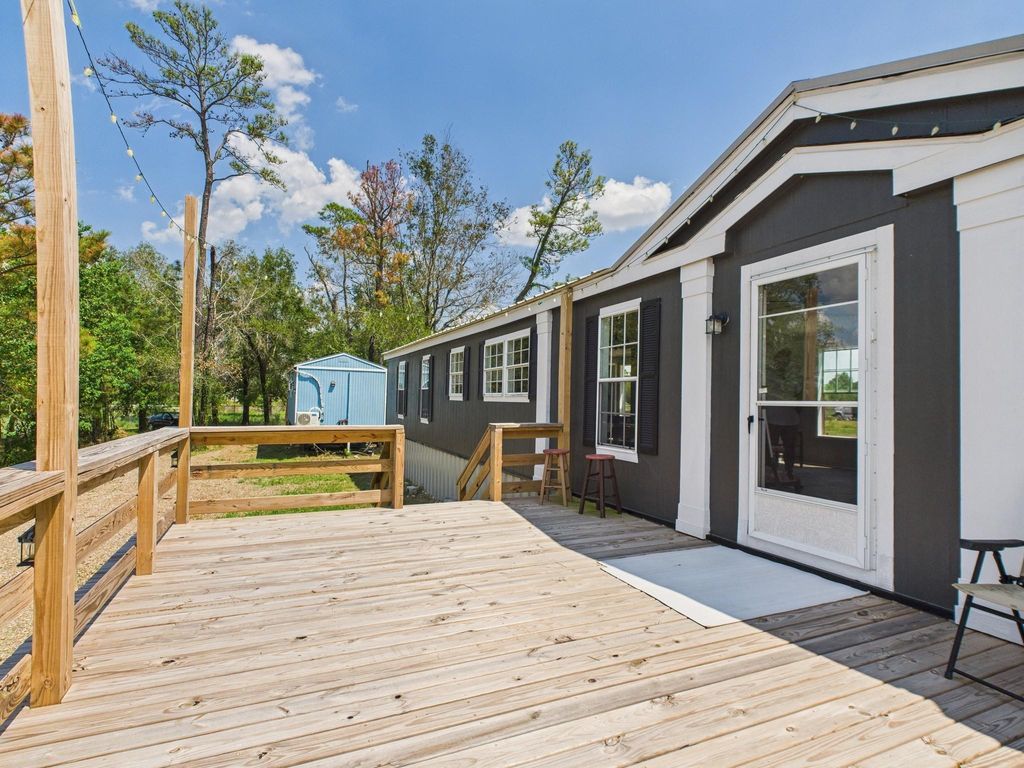 Photo of 12418 N Lake Houston Parkway, Houston, TX 77044 (MLS # 48570891)