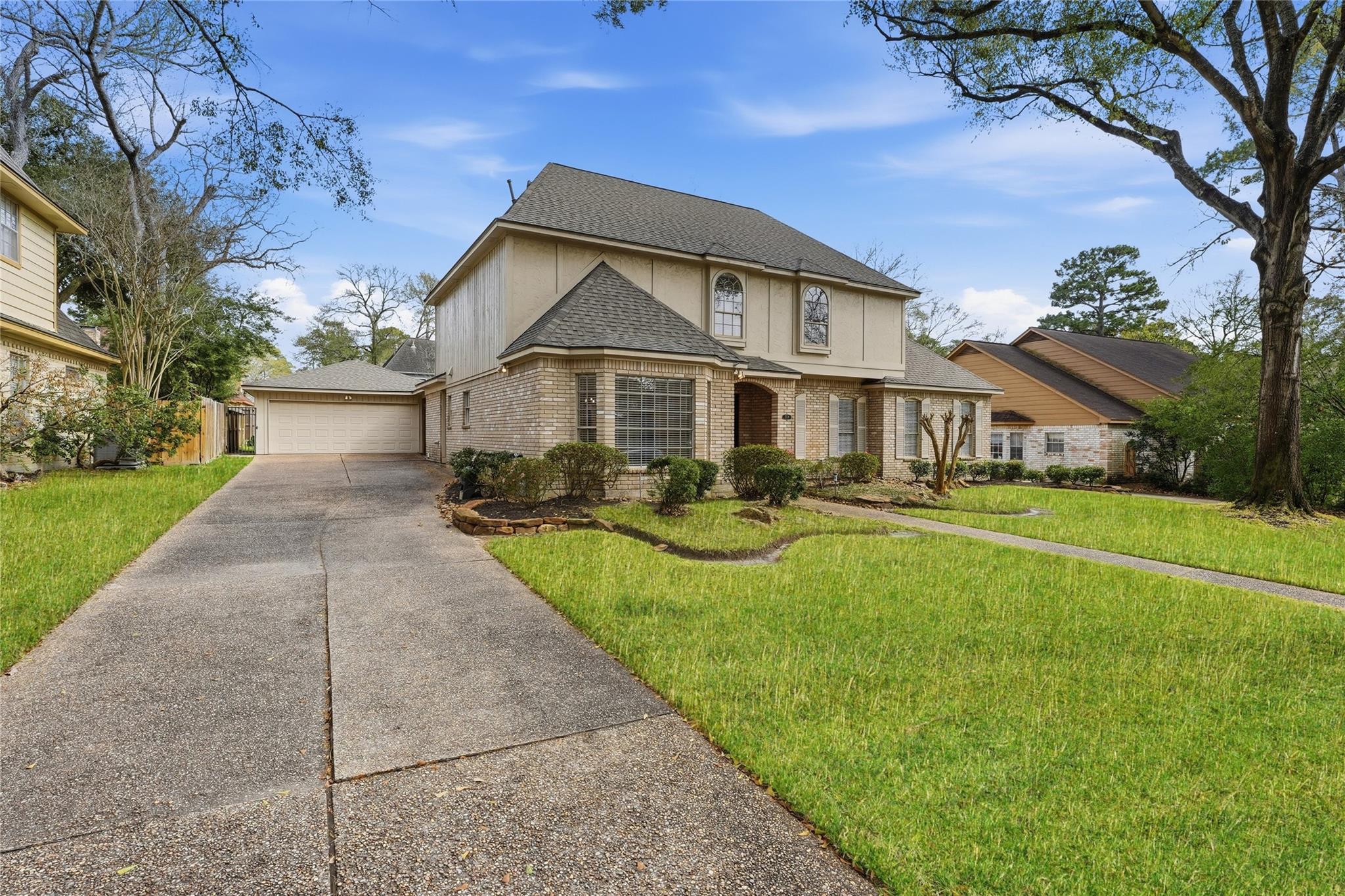 2714 Rustic Woods Drive