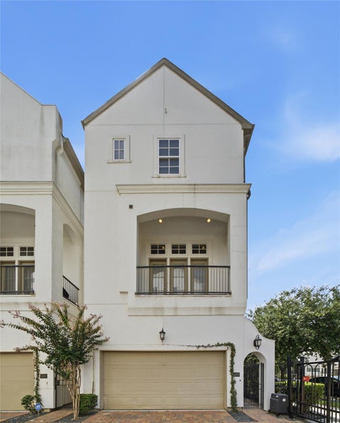 Photo of 1262 W 23rd Street, Houston, TX 77008 (MLS # 71928848)